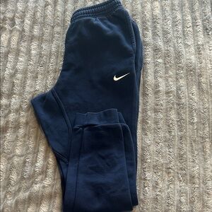 Nike Men’s Joggers with embroidered Check!  Great Condition